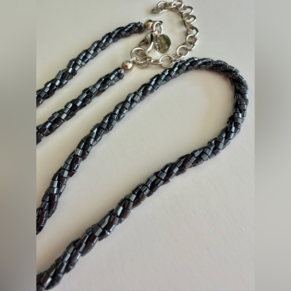 Nolan Miller Royal Black Iridescent Twisted Strand Beaded Necklace 19”